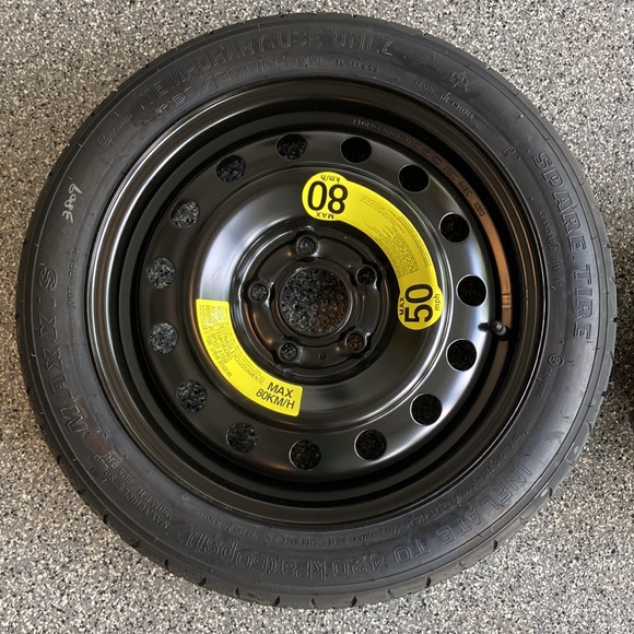 NEW SPARE 15” TIRE KIT - from a 2020 Kia Soul - Picture 3 of 7